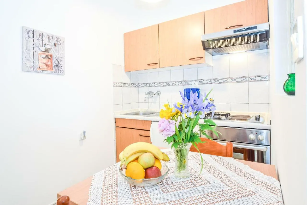 Apartment Darinka Pula