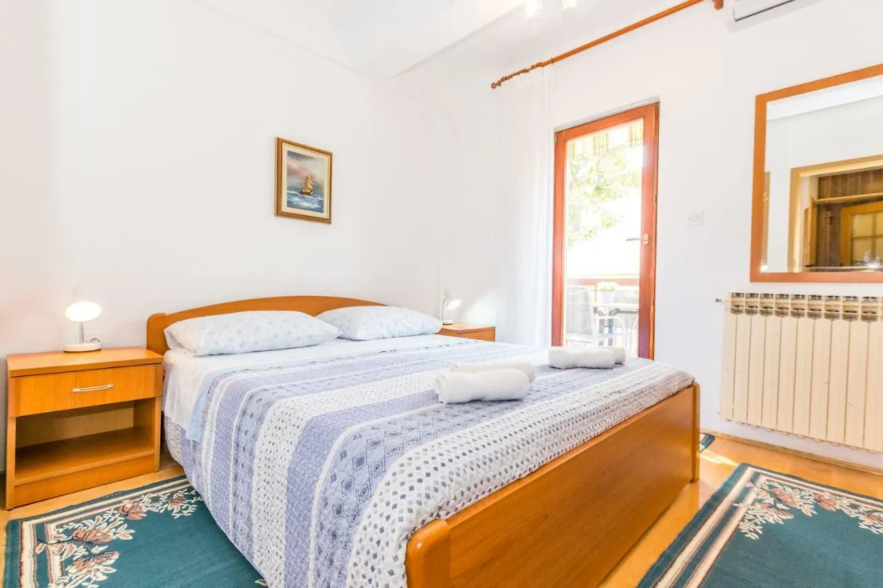 Apartment Darinka Pula 0*,  Croatia