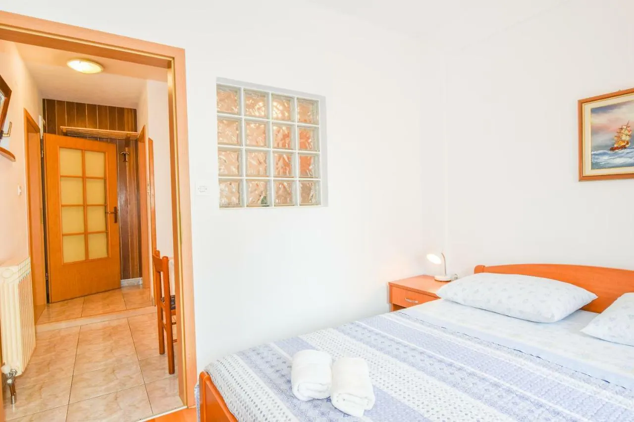 Apartment Darinka Pula