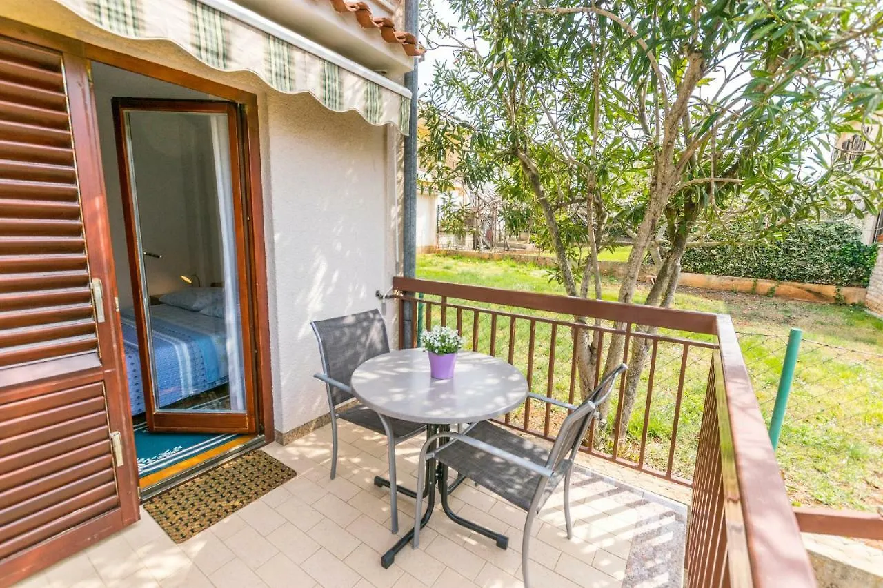 Apartment Darinka Pula