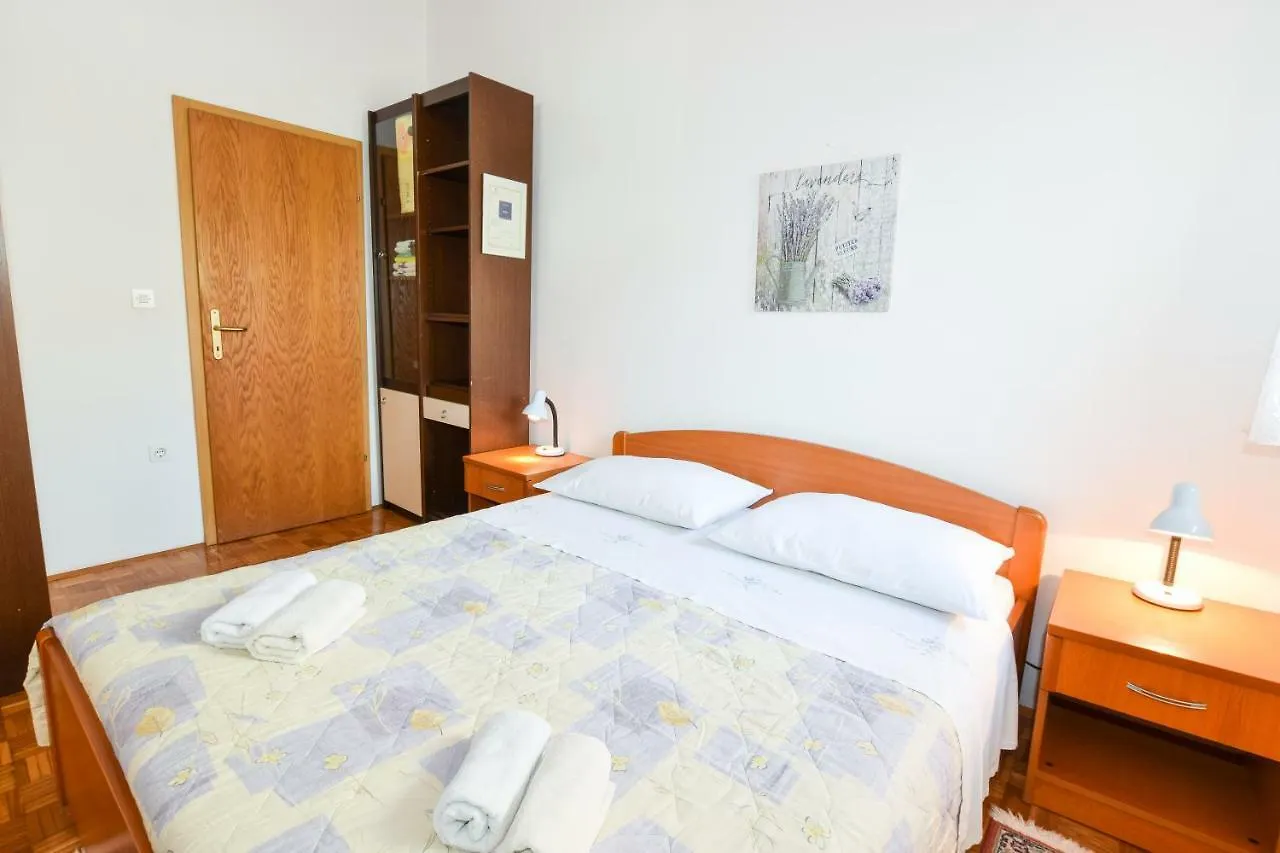 Apartment Darinka Pula