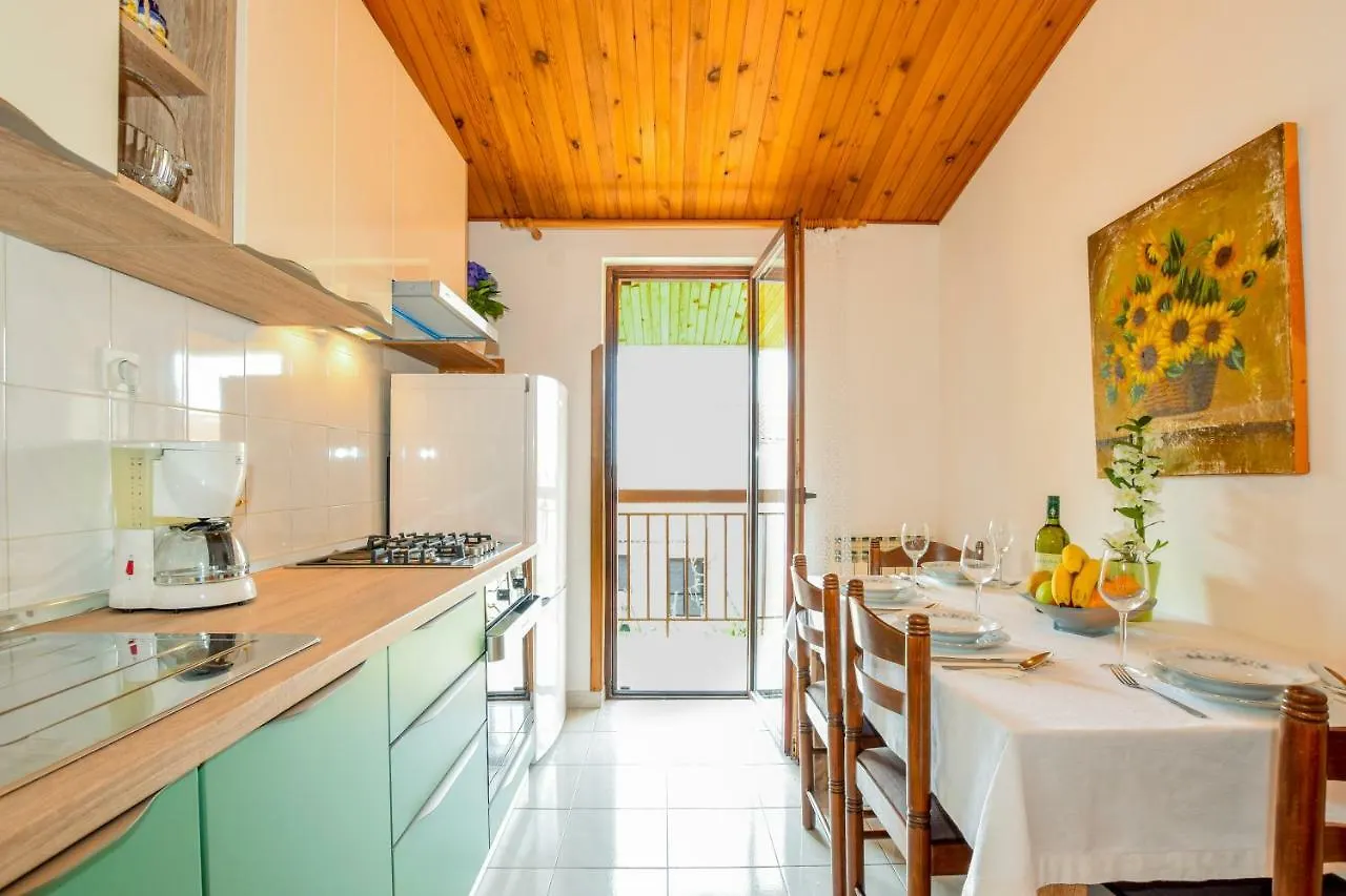 Apartment Darinka Pula 0*,
