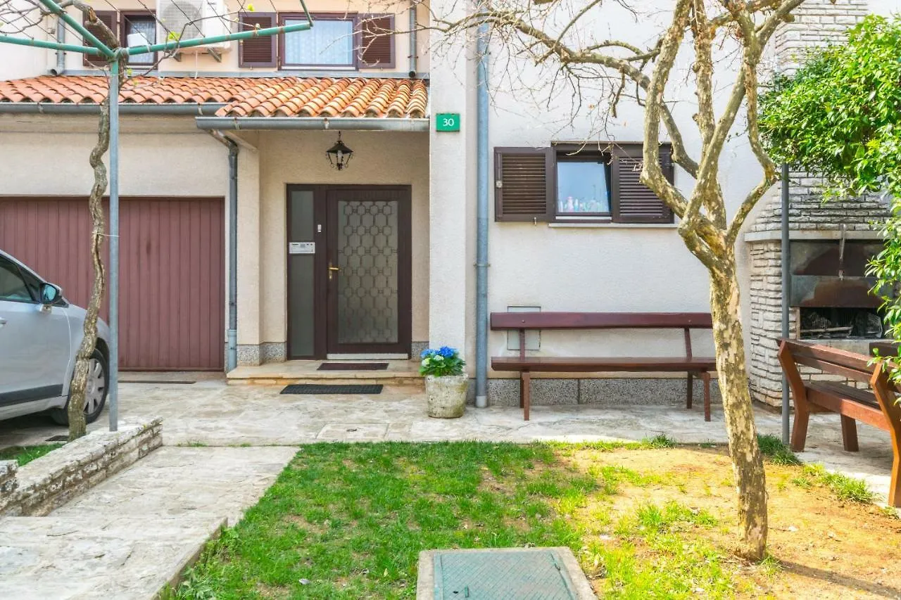 Apartment Darinka Pula 0*,