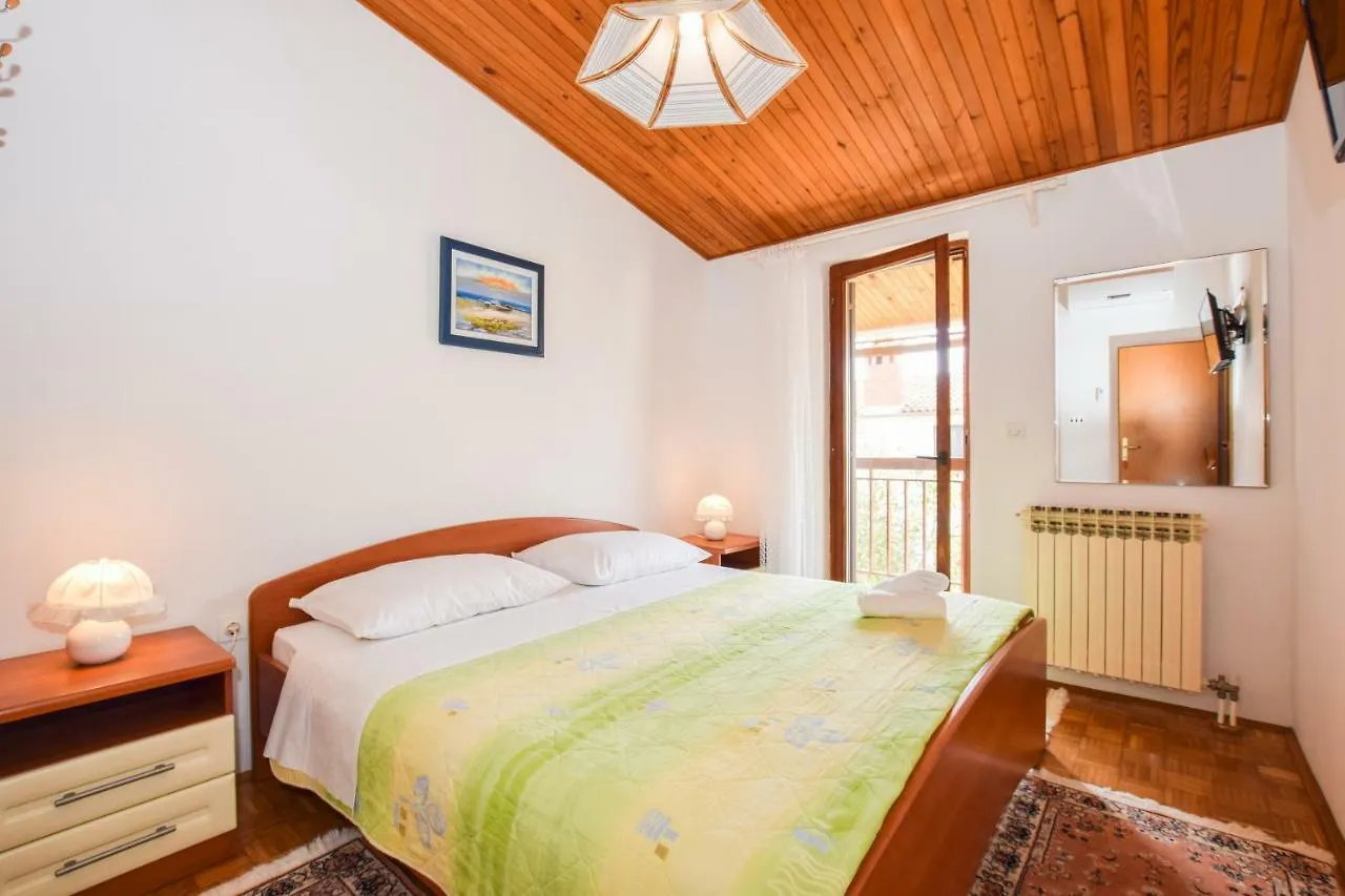 Apartment Darinka PUY